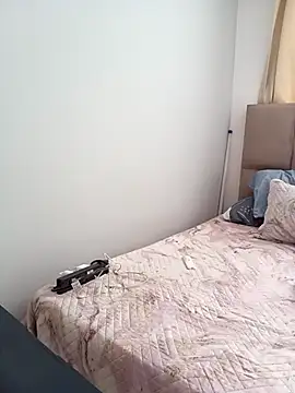 Snapshot of LoanaSantos chatting on February 20, 2026, 10:10 pm LoanaSantos online show from February 20, 2026, 10:10 pm