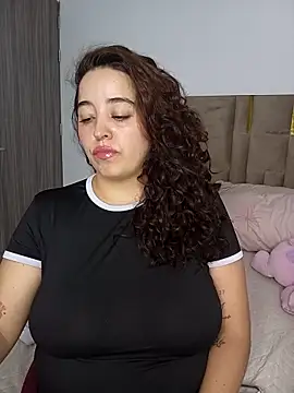 Snapshot of LoanaSantos chatting on March 24, 2026, 11:10 pm LoanaSantos online show from March 24, 2026, 11:10 pm