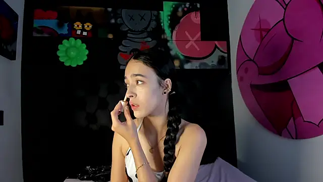 miIa bratz online show from April 13, 2026, 8:47 pm