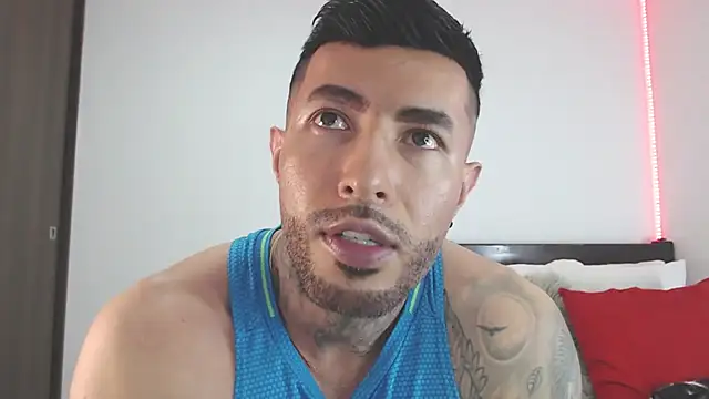 andrea de lucaa online show from March 6, 2026, 3:36 am