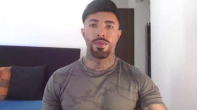 andrea de lucaa online show from July 21, 2026, 2:47 am