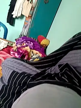 maddy3108 online show from September 15, 2025, 5:51 am