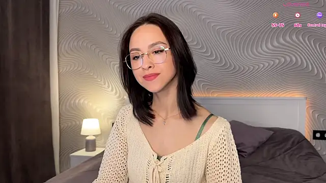 MiaSweetasHoney online show from May 4, 2026, 7:15 am