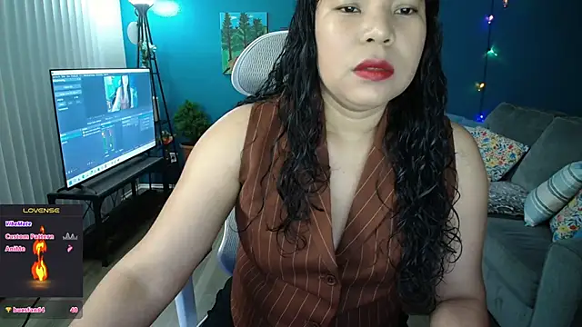 SHEILYN  online show from March 19, 2026, 4:27 am