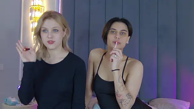 VioletAsh online show from October 7, 2025, 4:59 pm