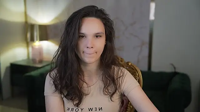 Snapshot of Cleo054 chatting on April 6, 2026, 10:38 am Cleo054 online show from April 6, 2026, 10:38 am