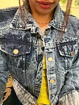 sexy body-00 online show from November 19, 2025, 10:59 am