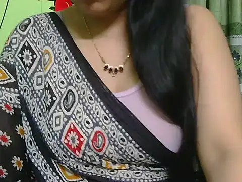 fairy queen07 online show from April 18, 2026, 7:58 pm