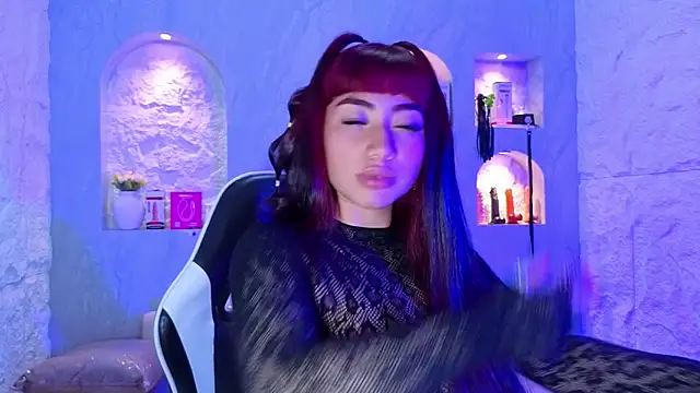 Sophia tf online show from March 19, 2026, 3:43 am