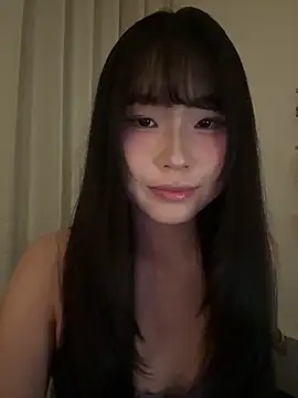 Snapshot of 77momomo chatting on May 19, 2026, 3:07 pm 77momomo online show from May 19, 2026, 3:07 pm