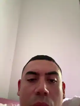 Snapshot of davidxxx099 chatting on September 28, 2025, 2:11 pm davidxxx099 online show from September 28, 2025, 2:11 pm