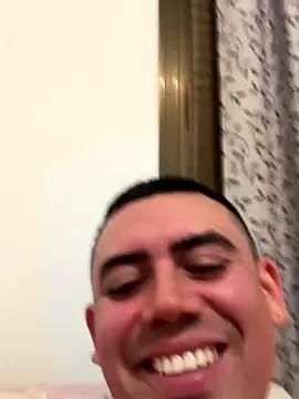 Snapshot of davidxxx099 chatting on November 30, 2025, 5:00 am davidxxx099 online show from November 30, 2025, 5:00 am