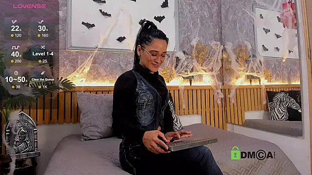 Snapshot of princequinn_ chatting on October 13, 2025, 7:58 pm princequinn online show from October 13, 2025, 7:58 pm