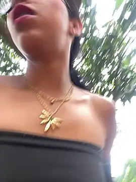 Emma  cumlovee online show from March 1, 2026, 9:50 pm