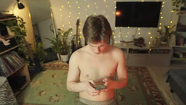 RusBradPitt online show from March 10, 2026, 3:39 pm