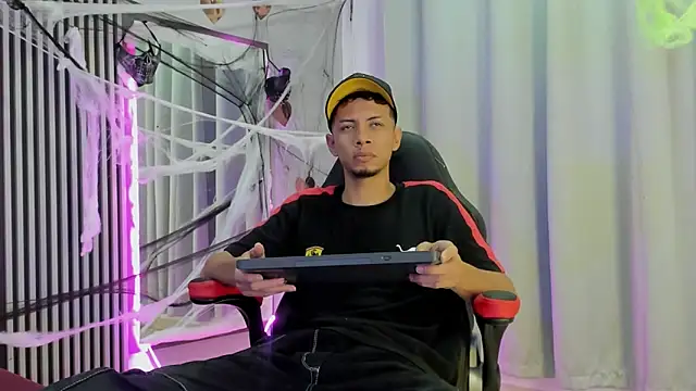 DustinandJordan online show from October 20, 2025, 5:08 am