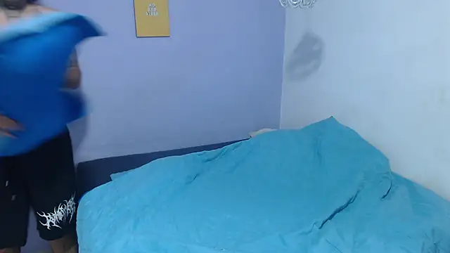 Snapshot of onixandghosty1 chatting on September 15, 2025, 7:03 pm onixandghosty1 online show from September 15, 2025, 7:03 pm