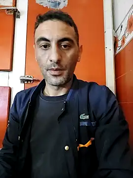 Snapshot of mahdiDido chatting on November 17, 2025, 12:11 pm mahdiDido online show from November 17, 2025, 12:11 pm