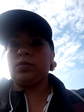 Mariana-94 online show from December 5, 2025, 12:47 pm