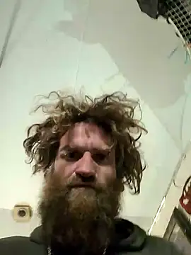 bearded cross online show from December 17, 2025, 2:23 pm