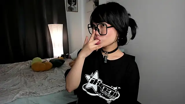  molly molly molly  online show from October 4, 2025, 11:30 am