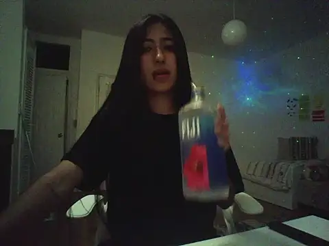 Snapshot of OwnedBySky chatting on September 9, 2025, 3:39 am OwnedBySky online show from September 9, 2025, 3:39 am