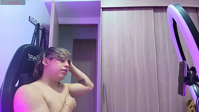 brunothompson3 online show from October 10, 2025, 1:37 am