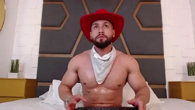 massimofiore  online show from February 3, 2026, 3:48 am