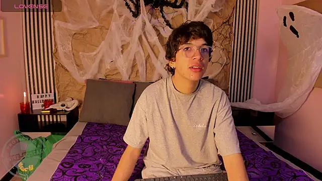 Desire Ecstasy online show from November 1, 2025, 1:24 pm