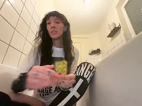 Snapshot of Styxlust chatting on February 1, 2026, 11:58 pm Styxlust online show from February 1, 2026, 11:58 pm