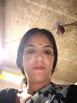 Snapshot of Riya_jaan12 chatting on June 5, 2026, 1:28 pm Riya jaan12 online show from June 5, 2026, 1:28 pm