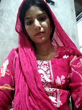 Snapshot of Riya_jaan12 chatting on August 5, 2026, 6:55 pm Riya jaan12 online show from August 5, 2026, 6:55 pm