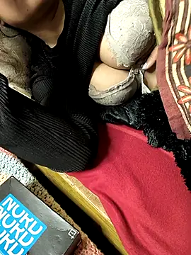 Snapshot of queenbuggi chatting on February 28, 2026, 6:31 pm queenbuggi online show from February 28, 2026, 6:31 pm