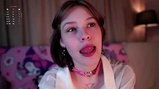 LurleneRamo online show from October 8, 2025, 1:14 am