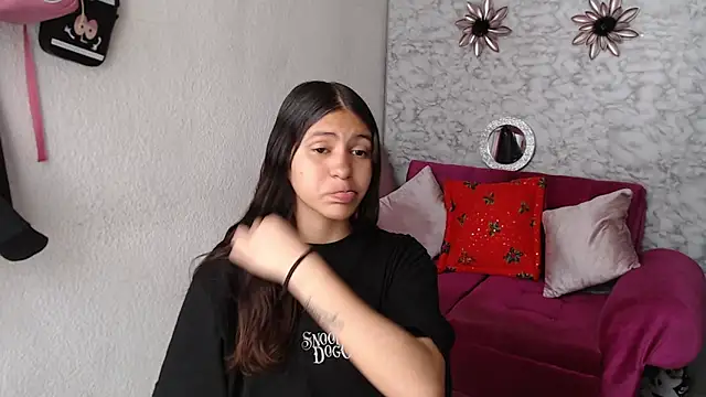 Evagirl69 online show from December 16, 2025, 6:24 pm