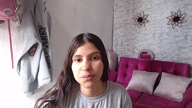 Snapshot of Evagirl69 chatting on May 5, 2026, 12:24 pm Evagirl69 online show from May 5, 2026, 12:24 pm