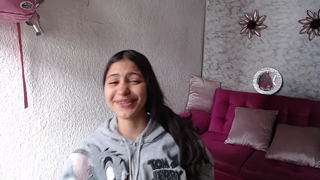 Snapshot of Evagirl69 chatting on May 19, 2026, 12:22 pm Evagirl69 online show from May 19, 2026, 12:22 pm