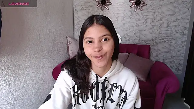 Evagirl69 online show from July 28, 2026, 12:12 pm