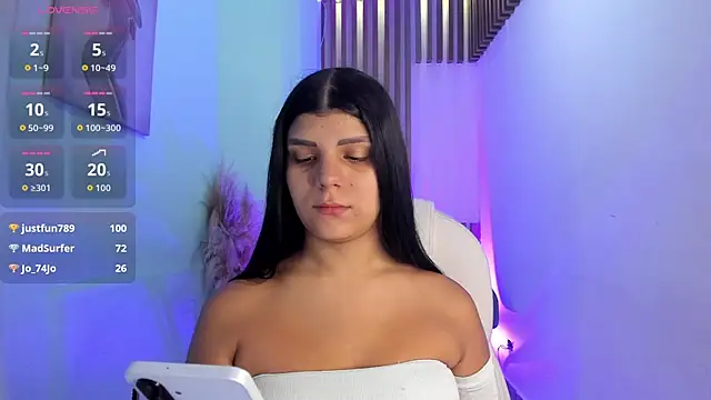 Snapshot of PauliinaBelle_ chatting on November 13, 2025, 12:37 pm PauliinaBelle online show from November 13, 2025, 12:37 pm