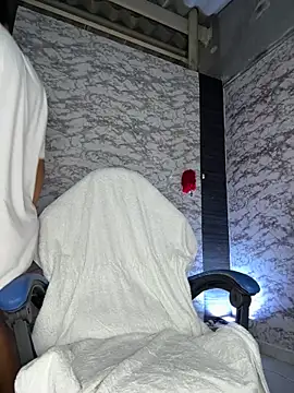 AlisSon  hot online show from April 5, 2026, 9:01 pm