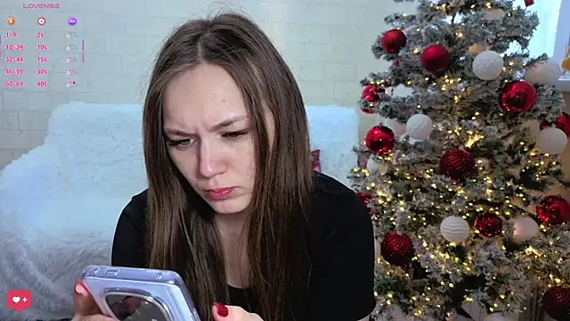 AlisaWyn online show from December 16, 2025, 3:44 am