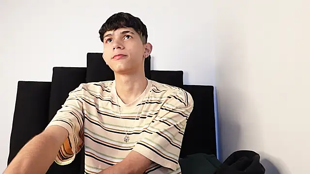 alexmark  online show from October 3, 2025, 2:14 pm