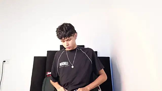 alexmark  online show from November 10, 2025, 1:43 pm