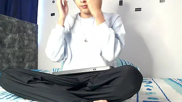 alexmark  online show from April 2, 2026, 2:15 pm