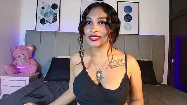 Naiaa Cruz online show from October 1, 2025, 7:31 pm