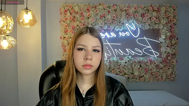 TiffannySins online show from March 29, 2026, 3:28 am