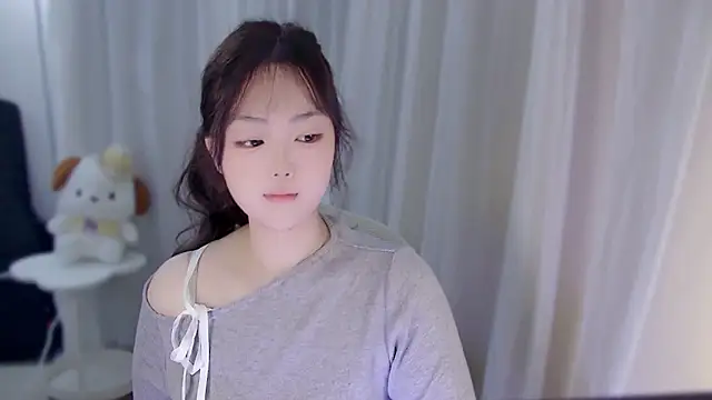 YUANYUAN-A online show from November 8, 2025, 8:36 am