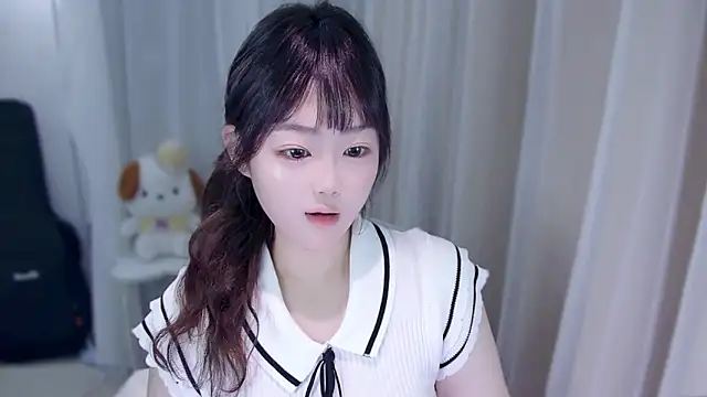 YUANYUAN-A online show from November 12, 2025, 12:05 pm