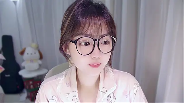 YUANYUAN-A online show from March 25, 2026, 12:11 pm