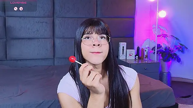 Slenna Moon online show from February 28, 2026, 11:39 pm